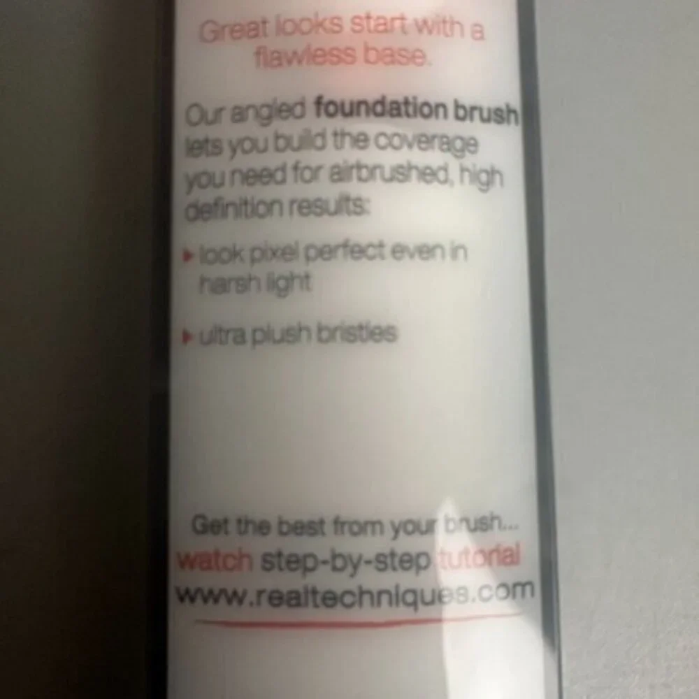 Real Techniques foundation Brush Rose Gold by Sam & Nic‎ Stage makeup high tech